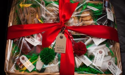 Nosh Box: Saddle Up Your Holiday Gift-Horse